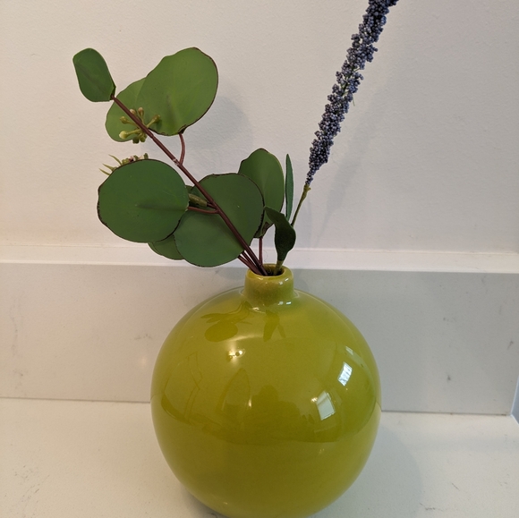 SOLD- Create and barrel ceramic bud vase - Picture 5 of 6